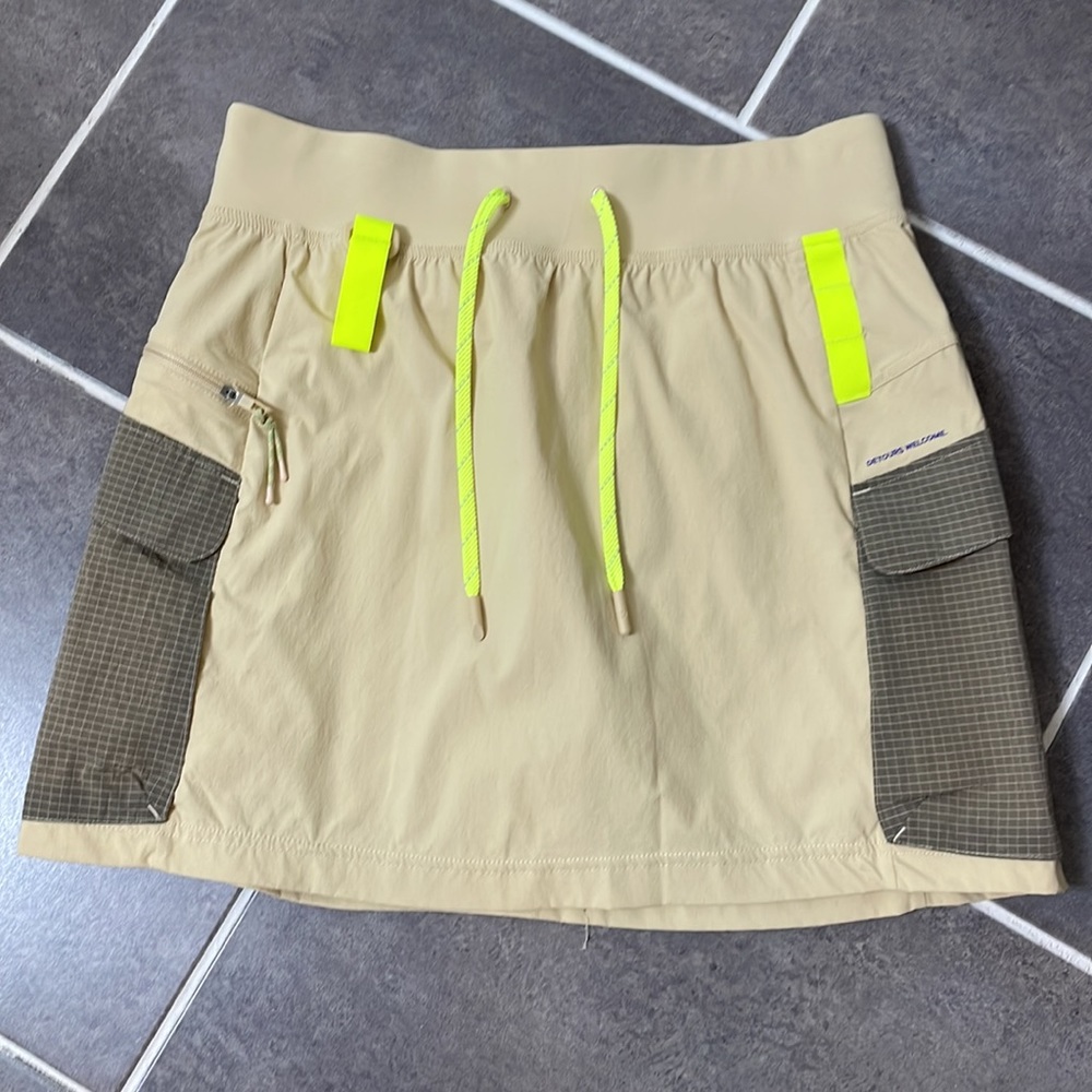 lululemon athletica Beige Skort with Neon Yellow Accents